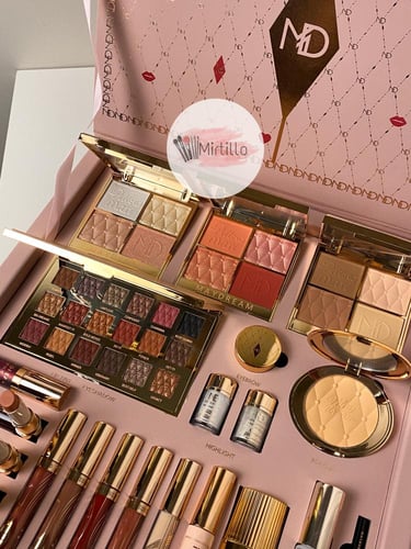 بوكس مكياج بديل شارلوت