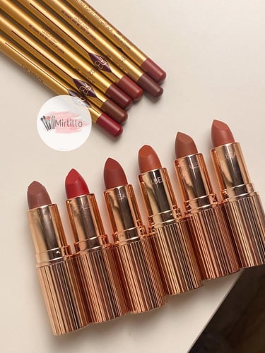 بديل شارلوت 6 ارواج كريميه + 6 محددات