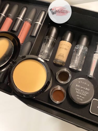 بوكس مكياج بديل ماك - البوكس الكبير