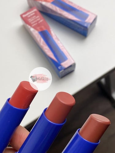 مرطب شفايف بديل فازلين ( 3 حبات )