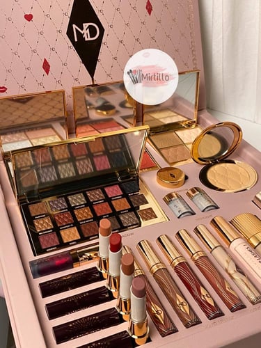 بوكس مكياج بديل شارلوت