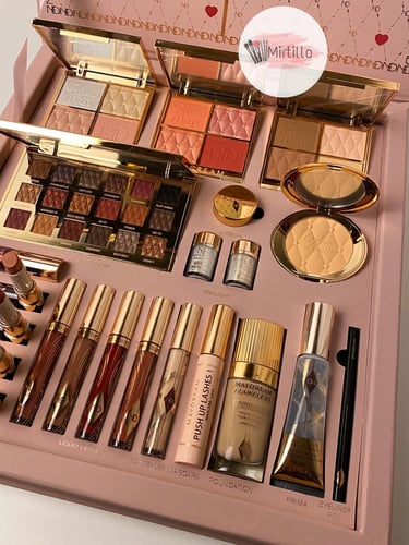 بوكس مكياج بديل شارلوت