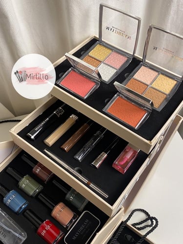 بوكس مكياج ماي دريم بديل ديور الكبير ( البيج )