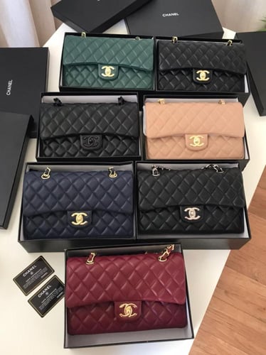حقيبه من CHANEL