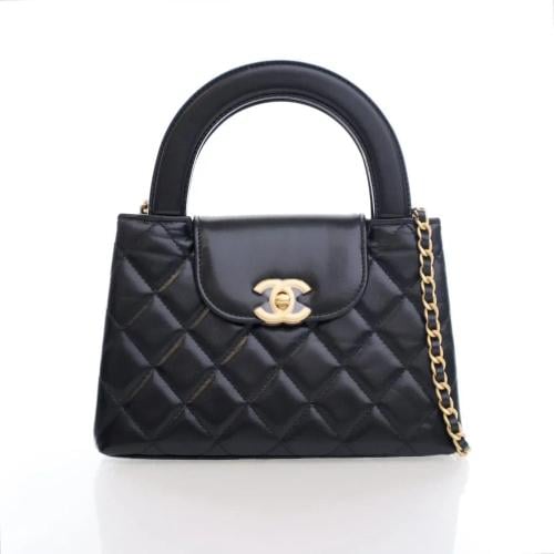 حقيبه من CHANEL