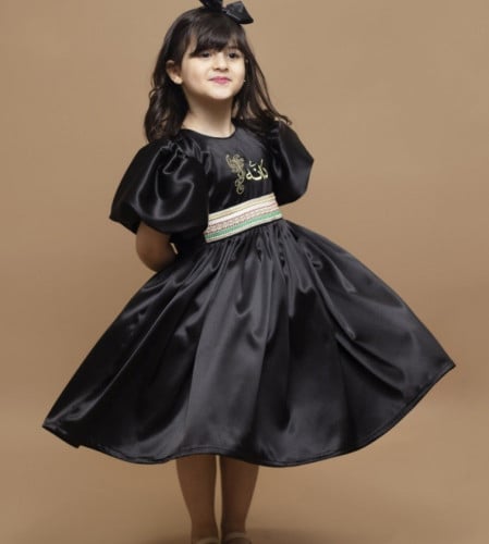 فستان كلوش اسود