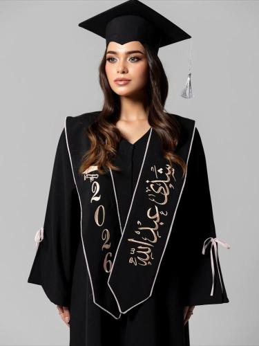 عبايات تخرج 2026