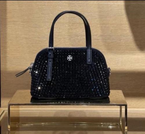 حقيبه من Tory Burch