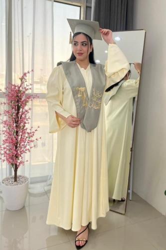 عبايات تخرج 2025