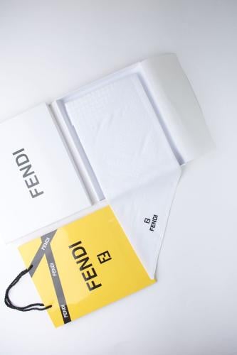 شماغ فيندي كلاسيك الإصدار الجديد 2026