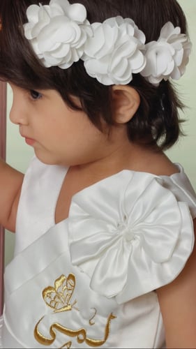 فستان ابيض بناتي