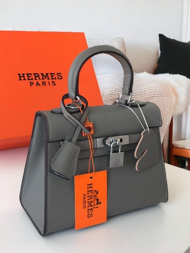 حقيبه نسائيه من Hermès