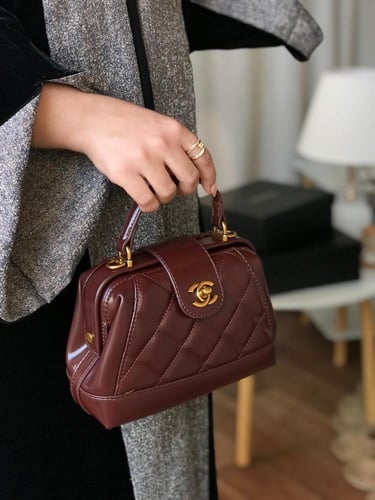 حقيبه من CHANEL