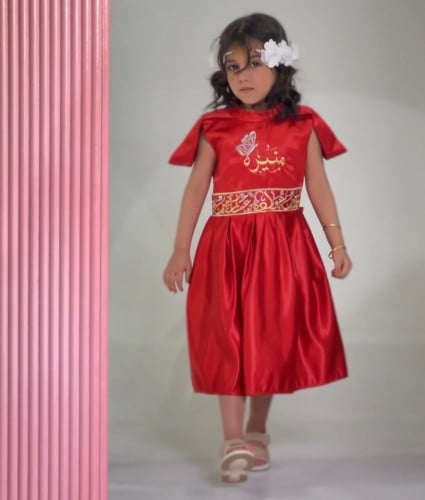 فستان كسرات احمر