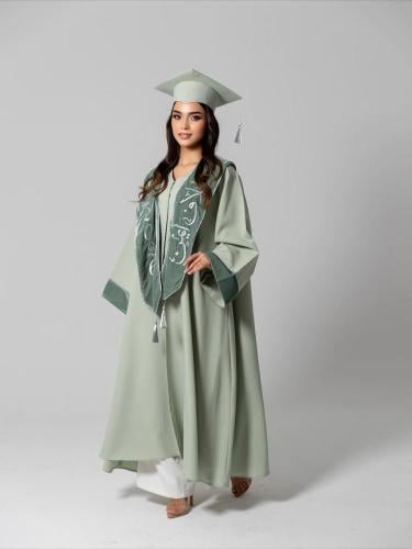 عبايات تخرج 2026