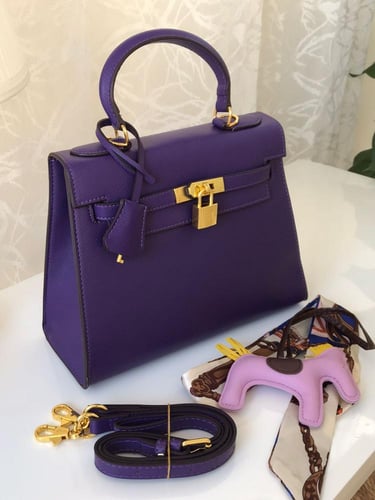 حقيبه نسائيه من Hermès