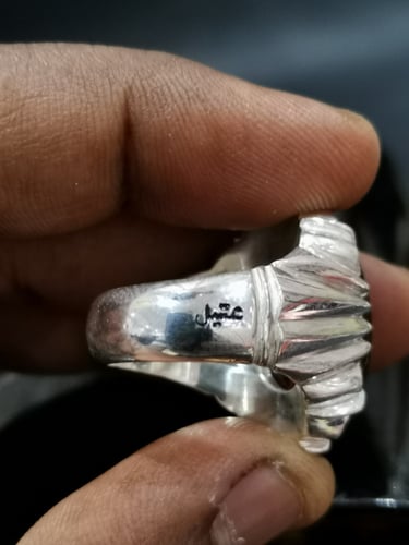 خاتم الفضة بحجر عقيق يماني كبدي بصياغة عقيل عيار ا...