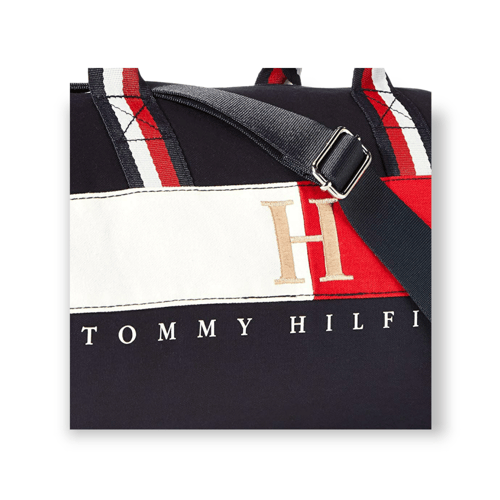 شنطة مثالية من ماركة تومي حجم صغير