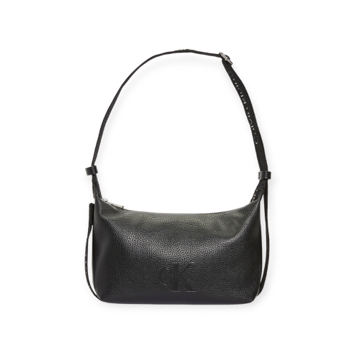 شنطة نسائية بتصميم مميز من كالفن