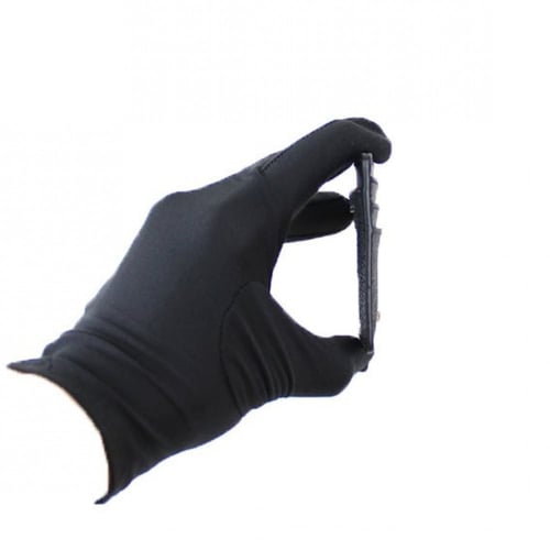 محافظ رجاليه من مايكل كورس