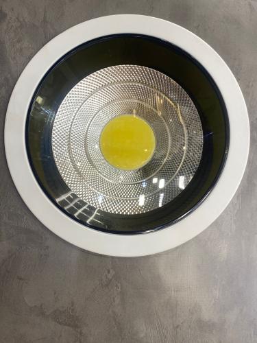 سبوت مانع التوهج 20سم شفاف