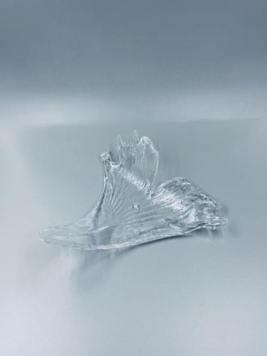 معلقات اوراق بعدة اللوان وعدة مقاسات