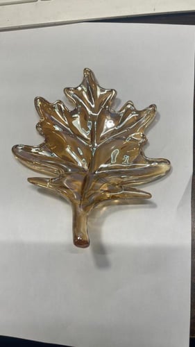 معلقات ورق الشجر بعدة الوان وعدة مقاسات