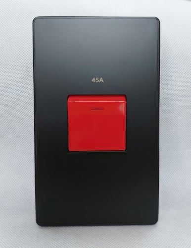 مفتاح مكيف 45 امبير 7x14 اسود MAAS