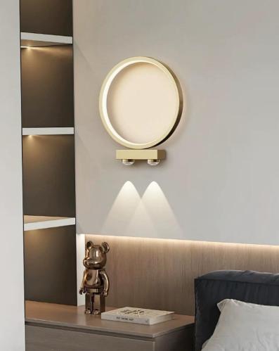 ابليك جداري مودرن ذهبي