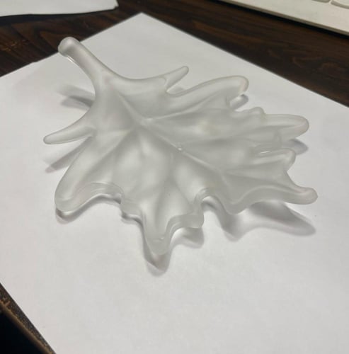 معلقات ورق الشجر بعدة الوان وعدة مقاسات