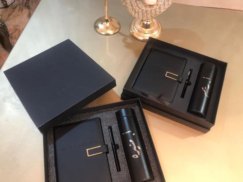 بوكس دفتر ومق وقلم