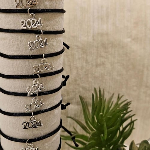 أسورة حبة اللون حسب الاختيار