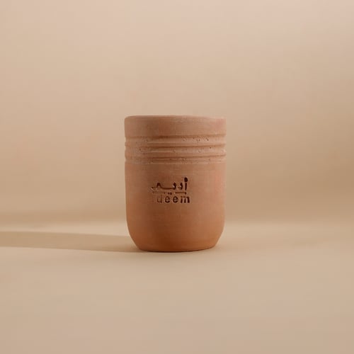 2 أكواب فخار أنيقة