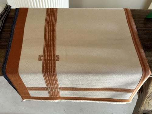 وشاح كشمير زاهي