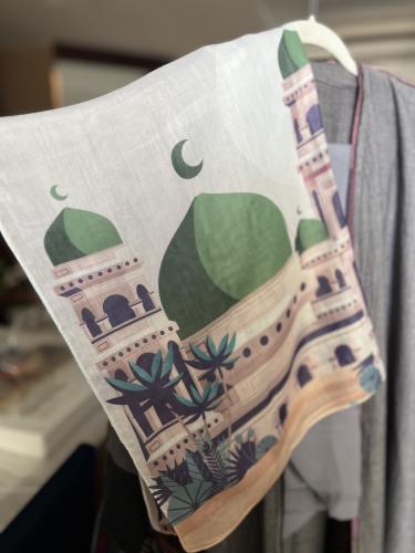 طرحة بتصميم المسجد النبوي - بني