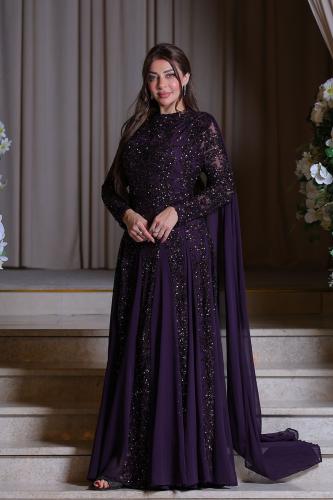 فستان سهرة مصمم بتفاصيل راقية تجمع بين التطريز اللامع والانسيابية الملكية LD7758