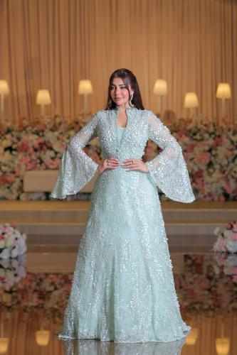Evening dress embroidered with scarf LD1902