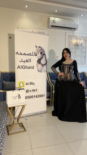 فستان اسود سترتش كريب اصلي شك وكرستال