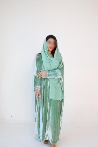 عباية مخمل Mint Green