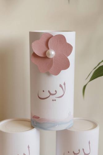 مناديل اسطوانية بوردة بارزة