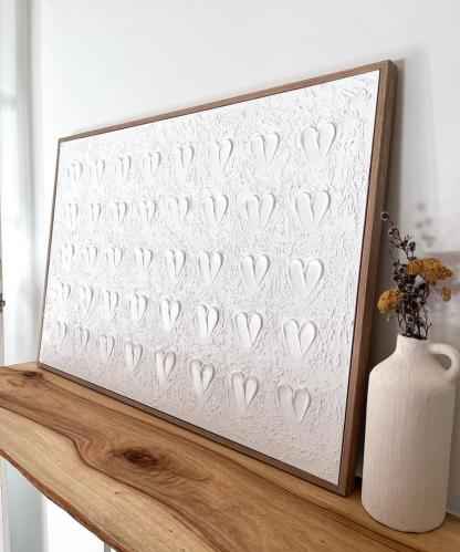 لوحة القلوب البيضاء