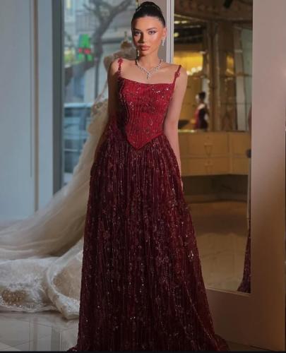 فستان سهرة برغندي تطريز فاخر