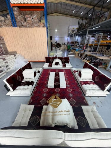 جلسة اليمامة مقلم خارجية مع الاستاند الحديد والفرش...