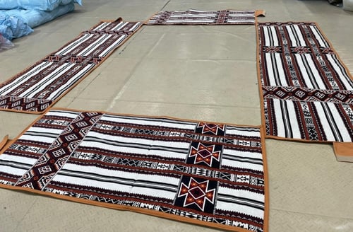 طقم فتحة النار 4 مدات مبطنه بحشوة اسفنج مع المراكي
