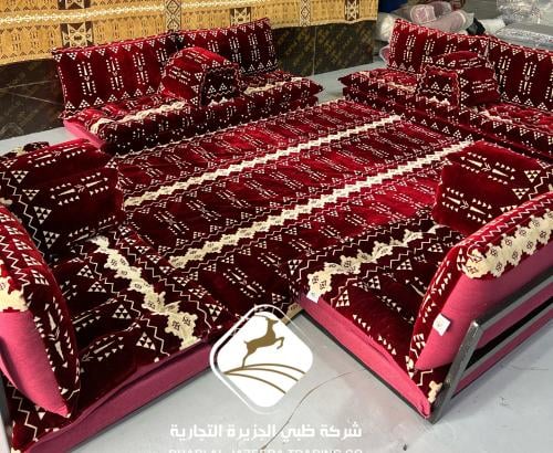 طقم جلسات نجدي عنابي