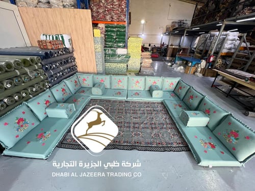 جلسة مطرزة لون فيروزي