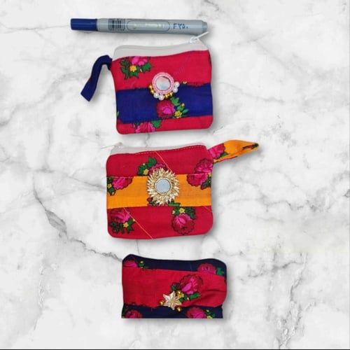 حقائب يدوية قماشية بتصميمات تراثية 12 قطعه