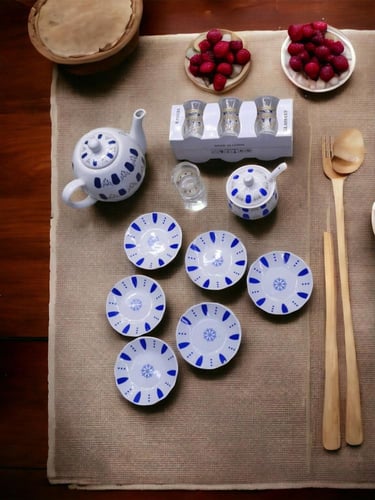 طقم شاي فاخر نقشة ازرق بتصميم عربي أصيل - أنيق ومم...