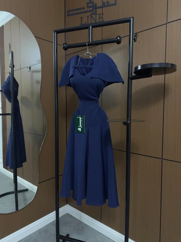 فستان عزيزه