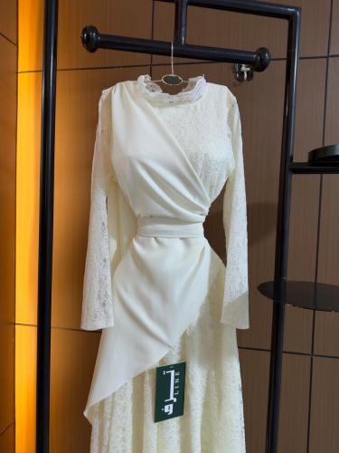 فستان كيندا